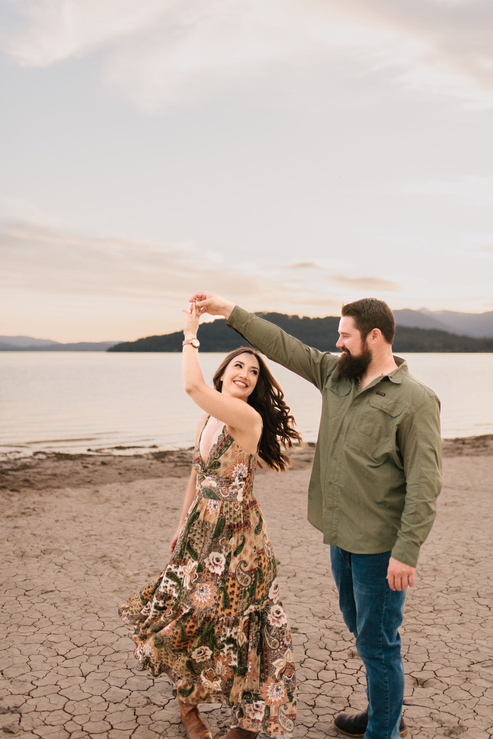 romantic sunset engagement photos | sandpoint Idaho wedding photographer