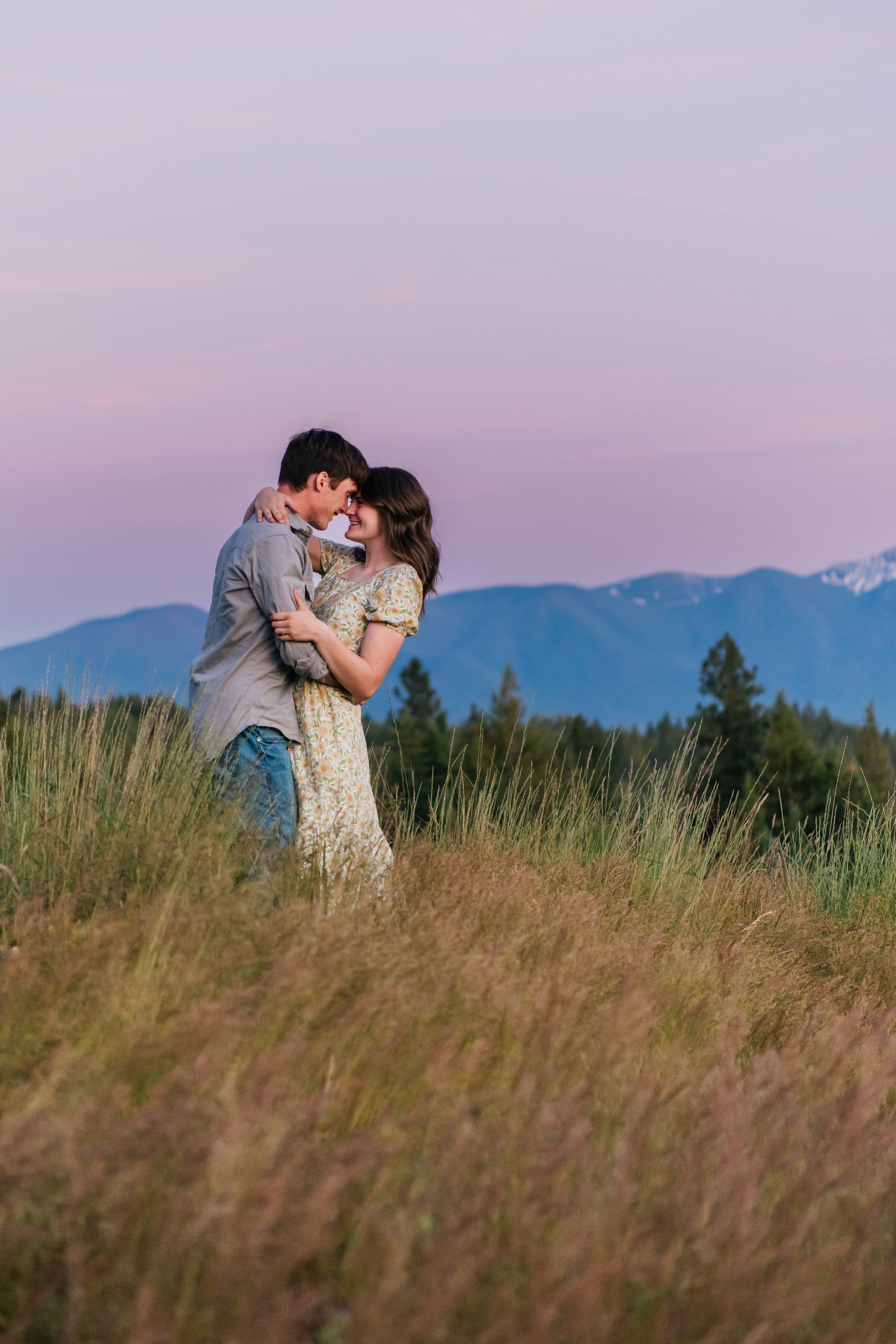 sunset engagement photos | Bonners Ferry idaho photographer