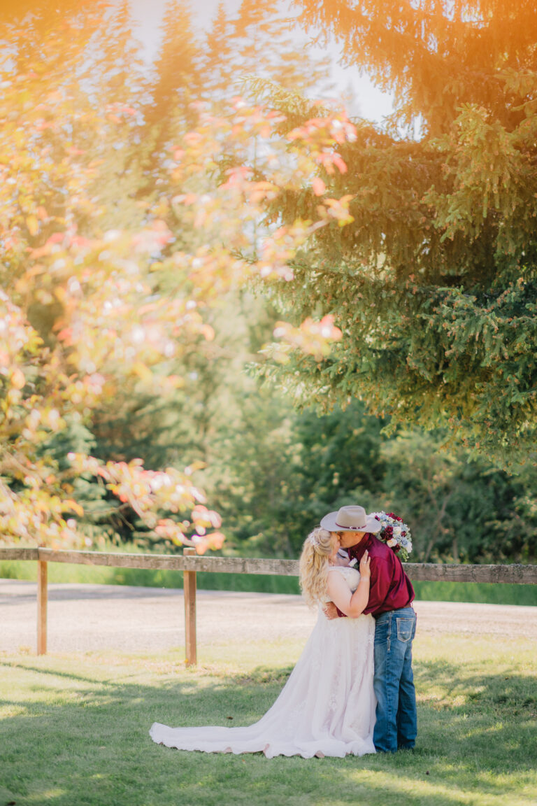 small rustic sandpoint wedding | coeur d'alene idaho wedding photographer